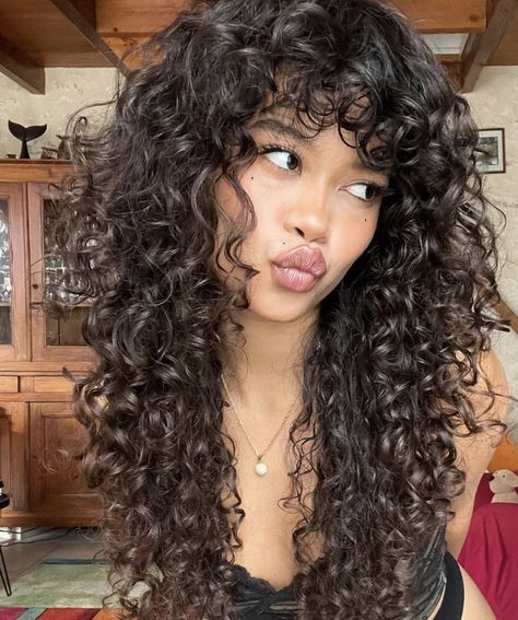 Curly Haircuts Layers Natural Curls, Blowout Medium Length Hair, Perm Medium Hair, Medium Length Bangs, Perm Ideas, Curly Wolfcut, Curly Hair Cut, Embrace Natural Hair, Curly Head