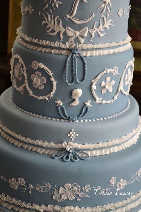 Wedgwood Cake, Nails Reference, Wedding Cake Topper Ideas, Cake Topper Ideas, Royal Icing Cakes, Perfect Wedding Cake, Royal Cakes, Dream Wedding Cake, Elegant Cakes