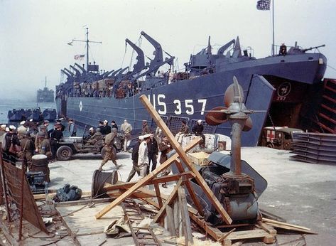 Jeep USA Normandy | Jeep 4x4 preparing for Normandy Invasion… | Flickr Jeep Usa, D Day Invasion, Normandy Landings, Canadian Soldiers, American Cemetery, Normandy Beach, D Day Landings, Landing Craft, Army Truck