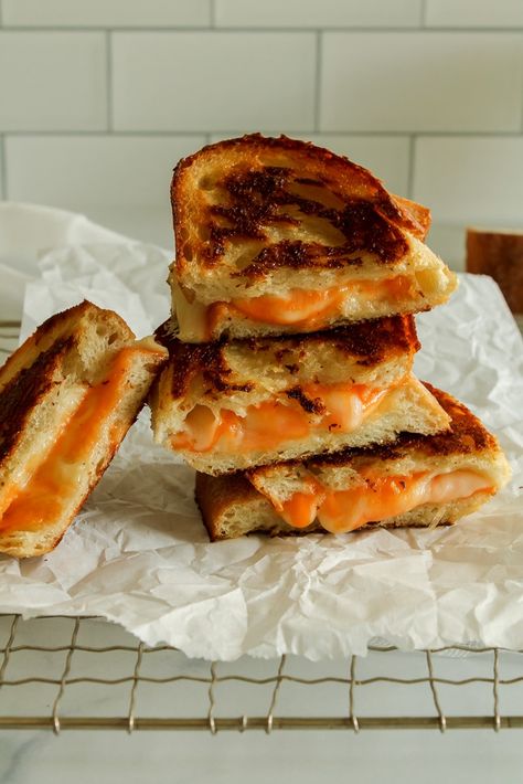 Ooey gooey copycat Starbucks grilled cheese sandwiches stacked on top of each other Starbucks Grilled Cheese, Grilled Cheese And Soup, Starbucks Sandwiches, Crispy Grilled Cheese, Ultimate Grilled Cheese, Perfect Grilled Cheese, Grilled Cheese Recipe, Grill Cheese Sandwich Recipes, Cheese Sandwich Recipes