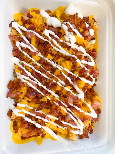 Loaded fries with a cheese sauce, bacon, & ranch! Bacon Fries, Loaded Fries, Chicken Bacon Ranch, Bacon Ranch, Cheese Sauce, Bacon Recipes, Ranch Style, Fried Chicken, Meal Prep