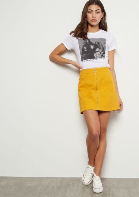 Yellow Denim Skirt, Yellow Skirt Outfits, 2021 Outfits, Short Skirts Outfits, Yellow Mini Skirt, La Outfits, Blazer And Skirt Set, Twill Skirt, Yellow Denim