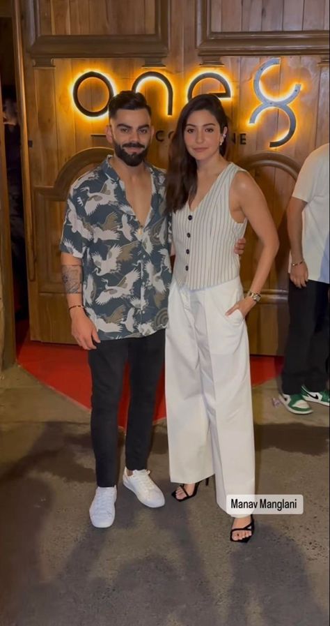 Bollywood Fashion Men, Anushka Sharma And Virat, Hair Style On Saree, Virat And Anushka, Virat Kohli Instagram, Slim Fit Suit Men, Indian Fashion Trends, Celebrity Casual Outfits, Latest Model Blouse Designs