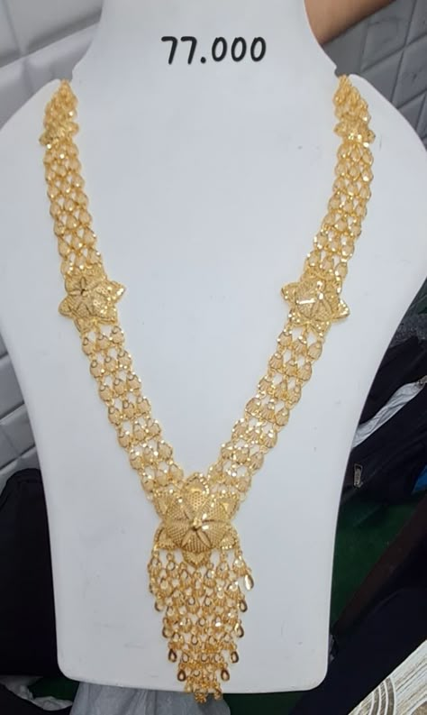 Dubai Necklace, Choker Necklace Online, Golden Jewellery, Unique Gold Jewelry, Unique Gold Jewelry Designs, Gold Jewelry Designs, Gold Jewels Design, Hijab Evening Dress, Gold Bangles For Women