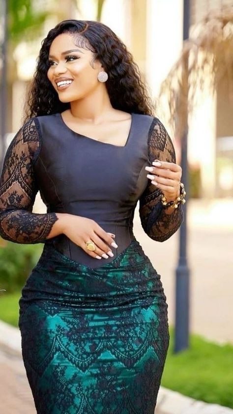 Lace Styles Asoebi, Owambe Styles, Ankara Outfits, Lace Dress Classy, Classy Short Dresses, Nigerian Lace Styles Dress, Nigerian Lace Styles, Artistic Fashion, Modest Dresses Fashion