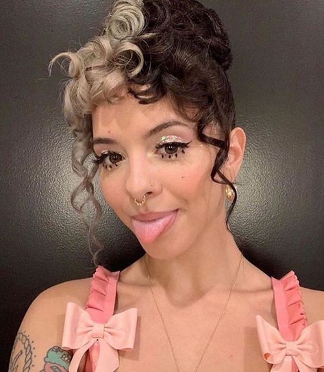 Melanie Martinez Makeup, K-12 Melanie Martinez, Melanie Martinez Concert, Concert Makeup, Melanie Martinez Photography, Credit Tips, Jimmy Kimmel, Melanie Martinez, Celebrity Gossip