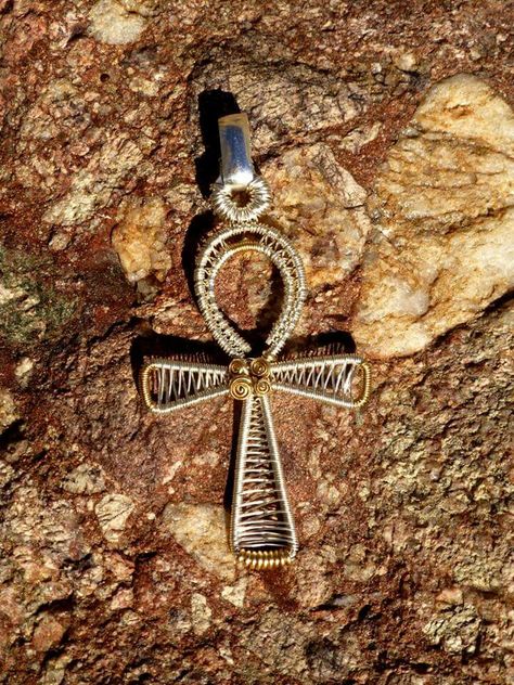 Wire wrapped ankh pendant Spiritual Ankh Jewelry For Jewelry Making, Wire Wrapped Ankh, Ankh Wire Jewelry, Wire Wrap Ankh, Ankh Wire Wrap, Handmade Ankh Shaped Metal Jewelry, Egyptian Wire Wrapped Jewelry, Jewelry Tutorials Necklaces, Wire Wrapped Cross