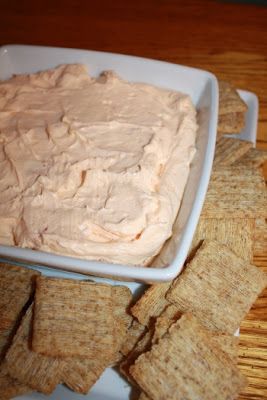 Cheeseball Old English, Cheese Ball Old English, Old English Cheese Dip, Old English Cheese Recipes, Old English Cheese Ball, Best Cheese Ball Recipes, Best Cheese Ball, Cream Cheese Spread Recipes, Bagel Dip