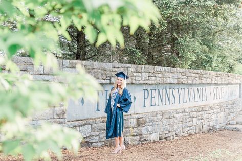 Graduation photo inspiration at Beaver Stadium Penn State sign #pennstate #psu #graduationphotos #commencementphotos #beaverstadium Penn State Graduation Pictures, Penn State Graduation, Thai Photography, Penn State College, Grad Picture Ideas, Graduation Pic Ideas, Beaver Stadium, Graduation Pic, Grad Pic