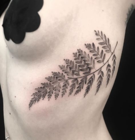 Fern Tattoo Ribcage, Fern Rib Tattoo, Fern Hip Tattoo, Birthdate Tattoo, Glyph Tattoo, Daffodil Tattoo, Mother Nature Tattoos, Fern Tattoo, Ribcage Tattoo