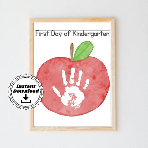 Excited to share the latest addition to my #etsy shop: First Day of Kindergarten Handprint Art Printable | First Day of School Handprint | DIY Art | School Craft https://etsy.me/3ueDmsF #unframed #vertical #firstdayofschool #firstdayofkinder #applehandprint #schoolhand First Day Of School Handprint Craft, First Day Of Daycare Craft, First Day Of Preschool Handprint, Preschool Handprint Art, September Preschool, Ben Ben, First Day Of Preschool, Class Theme, Toddler Arts And Crafts