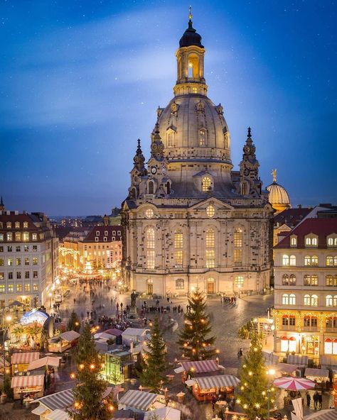 🔺This beautiful picture is by Christmas In Germany, Catholic Christmas, German Christmas Markets, Christmas Markets Europe, Dresden Germany, Event Tent, German Christmas, Christmas Past, Christmas Mood