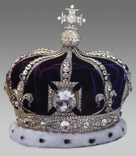 QUEEN-EMPRESS ALEXANDRA'S CROWN, The United Kingdom, crowned 9 August 1902, wife of king-emperor Edward VII. This continental-style of double arches, not an English practice, was introduced by consort Queen Alexandra. She was the first consort to wear the KOH-I-NUR DIAMOND in the front cross pattée. The frame is now set with paste. Alexandra came from a poor branch of the Danish royals & dearly loved jewels. For her coronation she wore every jewel she could manage to wear to a ridiculous degree. Historical Crowns, Ducesa Kate, Delhi Durbar, Coronation Robes, British Crown Jewels, Royal Crown Jewels, Queen Alexandra, Royal Crowns, Royal Tiaras