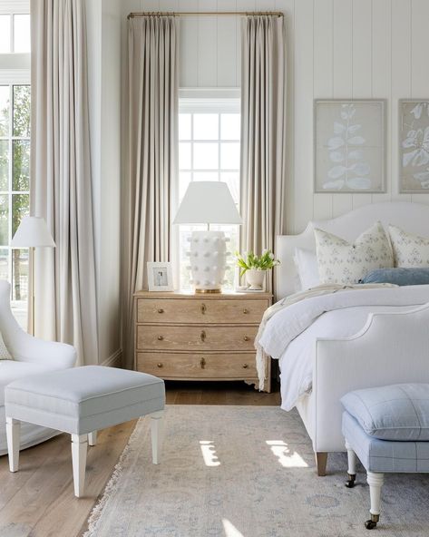 Bria Hammel Interiors (@briahammelinteriors) • Instagram photos and videos Windows Beside Bed Master Bedrooms, Colonial Primary Bedroom, Refined Classic Home, Bedrooms With White Headboard, Megan Molten Bedroom, Suzanne Kasler Bedroom, Classy Antique Bedroom, Gorgeous Interior Design, Parisian Country Home