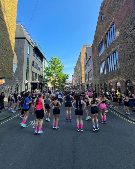 Puresport Clubs | Puresport Run Club x Celina An incredible Sunday morning for a Super Sexy Pace 5km run through London in collaboration with… | Instagram November Moodboard, 5km Run, Run Club, Running Club, London Clubs, Run Through, Morning Running, Sunday Morning, Dream Life