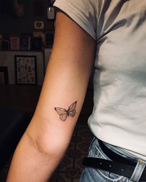 Tattoos Placement, Orca Tattoo, 16 Tattoo, Hamsa Tattoo, Shape Tattoo, Meaningful Tattoos For Women, Inspiration Tattoos, Cat Tattoos, Small Meaningful Tattoos