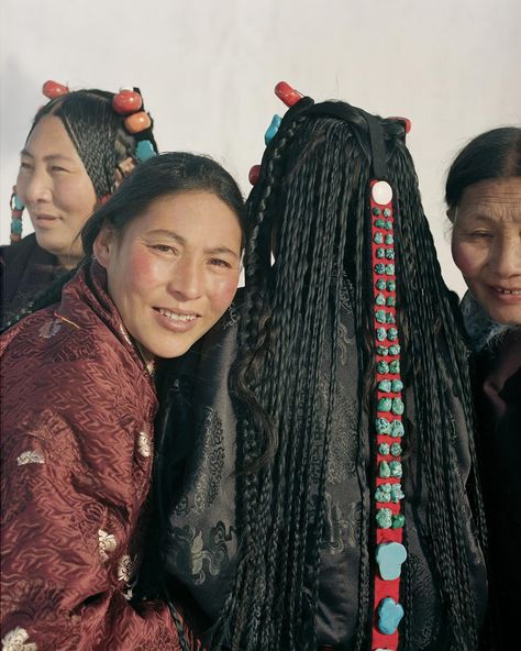 Tibetan Braids, Touchstarved Game, Pretty Countries, Character Moodboard, Interesting Hair, Tibetan Culture, Mongolian Hair, Tibetan Jewelry, Hair Raising