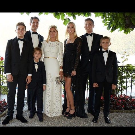 Marie-Chantal's Instagram: The Crown Princely Family of Greece ... Marie Chantal Of Greece, Royal Family Of Greece, Greek Royalty, Greek Royal Family, Royalty Fashion, English Royal Family, Prince Crown, Marie Chantal, Royal Life