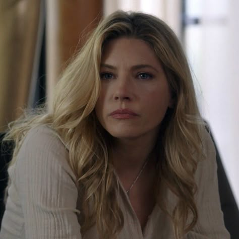 Blonde Female Actresses, Kathryn Winnick Photoshoot, Dolly Parton Cowgirl, Older Face Claims, Xmen Oc, Maze Runner Book, Kathryn Winnick, Katherine Winnick, Face Claims For Dr