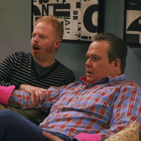 Modern Family Reaction Pics, Mitchell Pritchett Icon, Modern Family Mitch And Cam, Cam And Mitchell, Cam Modern Family, Modern Family Funny, Comfort People, Family Funny, Reaction Pics