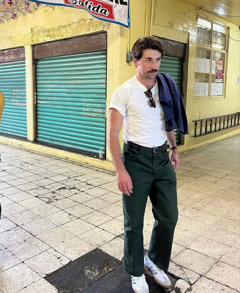 Montreal Mens Fashion, Mexico City Mens Fashion, Edgy Albert Style, 80s Fashion Men Summer, Grandpa Style Aesthetic Men, Dickies Men Outfit, Edgy Albert, 90s Dad Outfit, 80s Mens Outfits