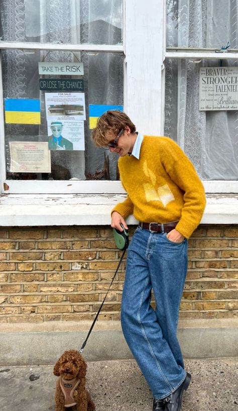 hugh laughton scott instagram story Yellow Sweater Outfit, Aesthetic Male Outfits, Soft Boy Aesthetic, Sweater Outfits Men, Guy Fits, Men Aesthetic, Soft Boy, Dad Fashion, Boy Aesthetic