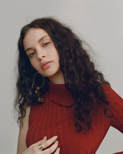 Sabrina Claudio, Back Braid, Pink Puffer Coat, White Tank Top Women, Long Brunette, White Top Women, Hair Simple, Hi Fashion, Holiday Hairstyles