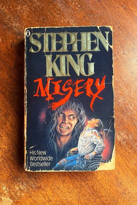 Scary Library, It Book Stephen King, Dream Bookshelf, Misery Stephen King, Books Horror, Stephen King On Writing Book, Stephen King It Book, Best Stephen King Books, Horror Novels