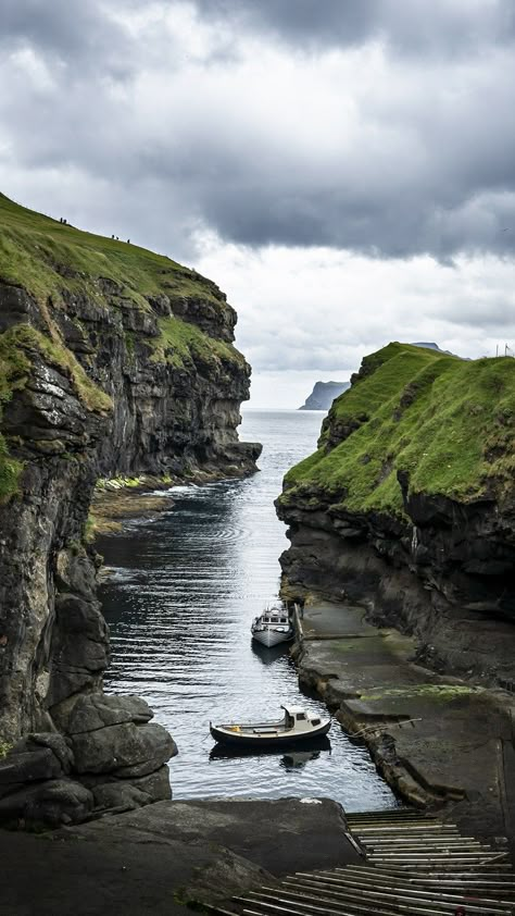 Faroe Islands Denmark, Cheap Flight, Cheap Flight Tickets, Flight Tickets, Fairy Queen, Voyage Europe, Small Boats, Alam Yang Indah, Beautiful Places To Travel