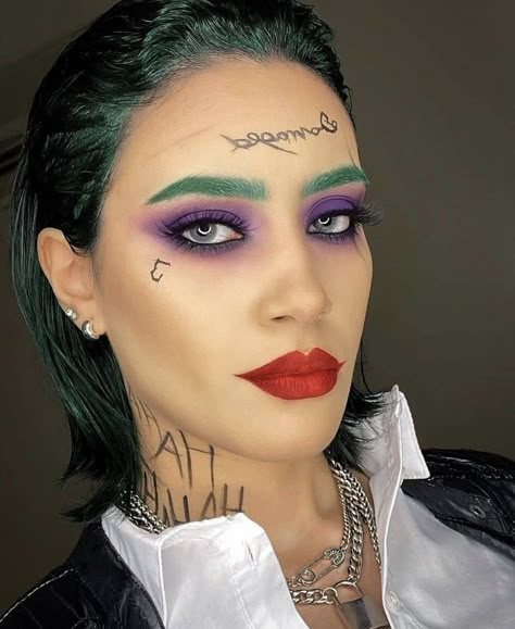 Halloween Costume With Makeup, Glam Joker Makeup, Ivy Queen Reggaeton 90s, Female Joker Costume Outfits, Super Hero Makeup, Joker Makeup Female, Joker Fancy Dress, Female Joker Cosplay, Female Joker Halloween