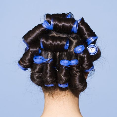 Hair Rollers For Shag, Hot Rollers Short Hair Curly Bob, How To Use Hot Rollers Medium, Hot Curlers Hairstyles, Hot Rollers For Medium Hair, Hot Roller Curls, Curl Hair Without Heat, Curlers For Short Hair, Roller Set Hairstyles