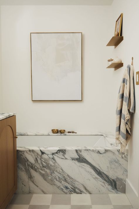 Bathroom Interior Design Wood, Undermount Tub, Bathrooms 2023, Checkered Tile, Bathroom Interior Design Luxury, Interior Design Indian, Intentional Design, 70s Interior Design, Upper East Side Apartment