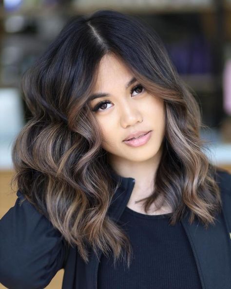 Black Hair with Ash Brown Face-Framing Highlights Dark Brown Hair With Face Framing Babylights, Medium Length Dark Hair With Face Framing Highlights, V Shaped Haircut, Copper Blonde, Long Brunette, Blonde Curls, White Blonde, Bright Blonde, Brown Hair With Highlights