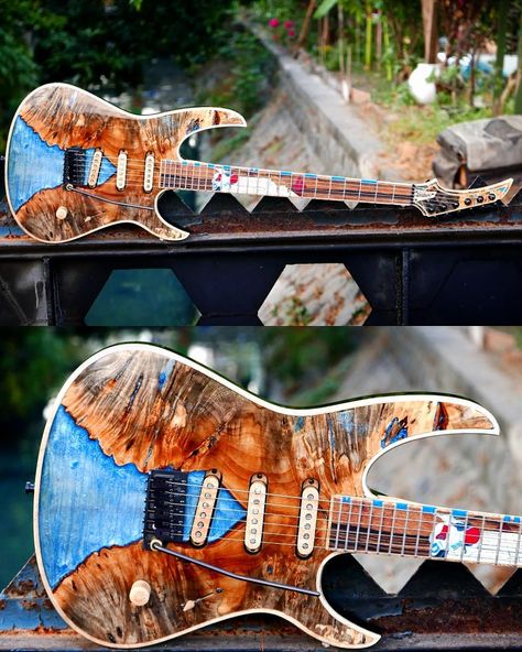 Lionheart guitars on Instagram: “. - model : Balkatora - Innocenti - Construction : Bolt on - Body : flamed limus piit with hybrid buckeye burl top - Neck : Flamed limus…” Electric Guitar Art, Cliff Burton Bass Guitar, Longhorn Bass Guitar, Hollowbody Electric Guitar, Left Handed Bass Guitar, Buckeye Burl, Ibanez Hollow Body Guitar, Instagram Model, Guitar Art