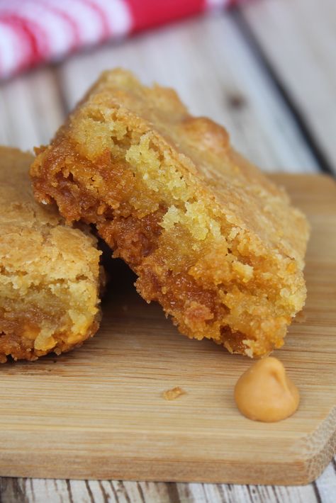 Your family and friends will be so impressed by these Butterscotch Blondies. This will be your new go to easy blondie recipe. Chewy Blondies Recipe, Blondies Recipe Easy, Butterscotch Brownies, Butterscotch Blondies, Butter Scotch, Blondie Recipe, Cheesecake Brownie, Blondies Recipe, Blondie Brownies