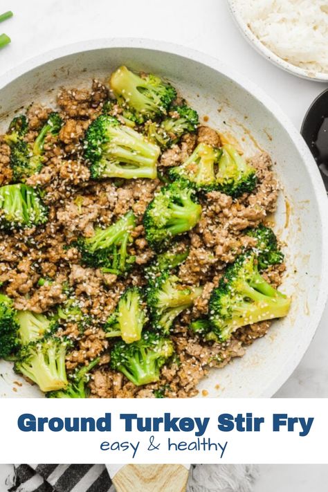 The whole family will love this ground turkey stir fry recipe! Ready in less than 30 minutes, it’s packed with protein, produce, and flavor! Ground Turkey Stir Fry Healthy, Ground Turkey And Broccoli Recipes, Turkey Stir Fry Healthy, Ground Turkey Stir Fry, Turkey Stir Fry Recipes, Stir Fry Healthy, Ground Turkey Recipe, Ground Turkey Recipes Easy, Turkey Stir Fry