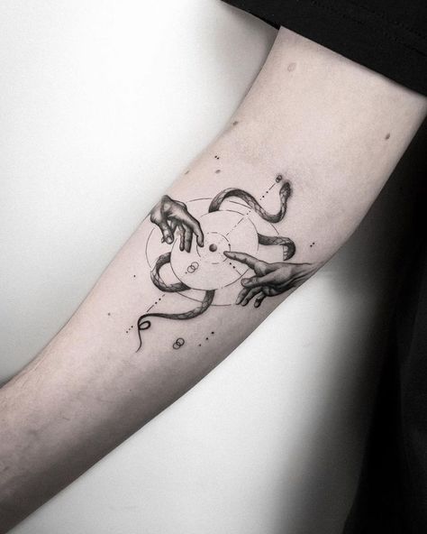 The Original Sin / Creation of Adam. Tattoo by Gabriele Palma, a contemporary artist based in Milan, Italy. Adam Tattoo, Minimalistic Tattoo, Girl Neck Tattoos, Original Tattoos, Classic Tattoo, Tattoo Sketch, Custom Tattoo Design, Baby Tattoos, Best Tattoo Designs