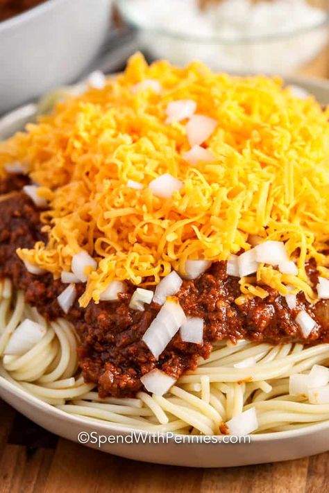 Cincinnati Chili is an easy and delicious recipes. Served over spaghetti and topped with onions, beans, and cheese this Cincinnati style chili is always a hit!  #spendwithpennies #cincinnatichili #cincinnatistyle #maincourse #pasta #chili #waysystem Sky Line Chili Recipe, Leftover Chilli, Pasta Chili, Italian Spaghetti And Meatballs, Cincinnati Chili Recipe, Apartment Cooking, Foods Chicken, Green Chili Recipes, Cincinnati Chili