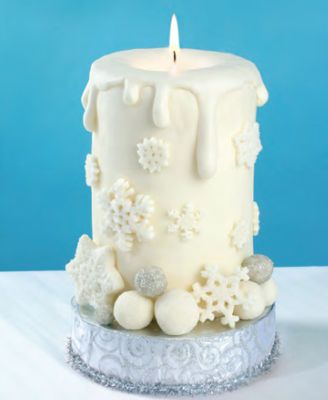 Winter Candle Cake · Candle Making | CraftGossip.com Christmas Cakesicles, Winter Torte, Dessert Design, Big Wedding Cakes, Christmas Cake Pops, Christmas Cake Designs, Cake Christmas, Christmas Cake Decorations, Xmas Cake