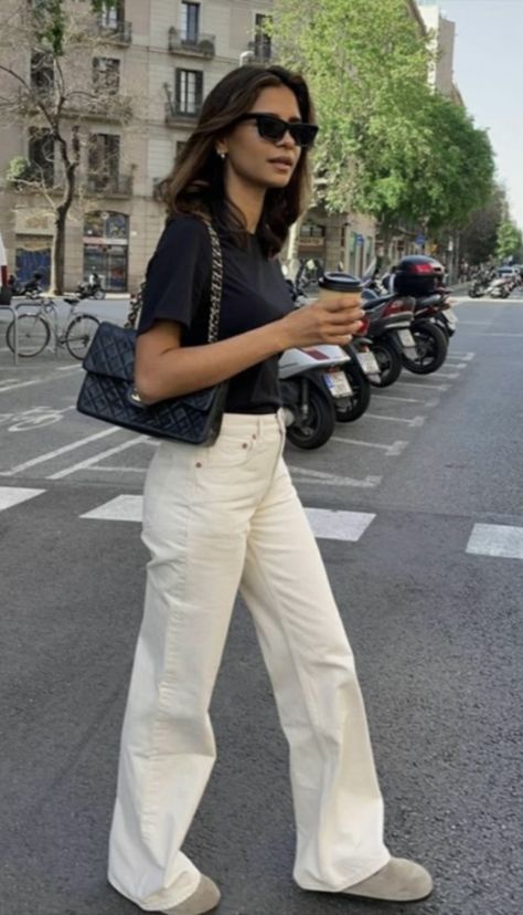 Boston Clogs Outfit, Women Birkenstock, Birks Outfit, Birkenstock Boston Outfit, Clog Outfit, Clogs Birkenstock, Boston Outfits, Go Viral On Tiktok, Birkenstock Outfit