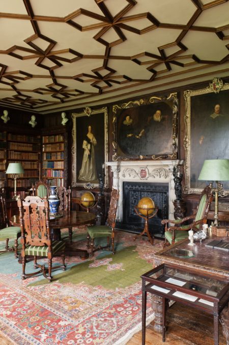 Library in Tudor/Jacobean style Library Study Room, Manor Interior, Jacobean Style, Historical Interior, British Interior, Beautiful Library, Library Shelves, Tudor House, Modern Mansion