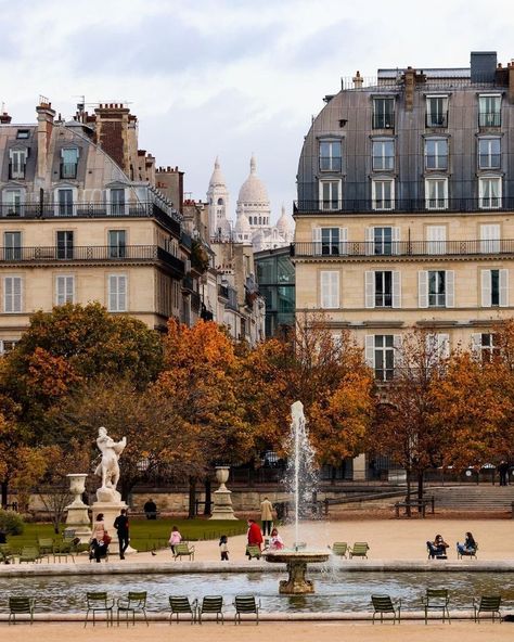 Paris In Autumn, Paris Dream, Jardin Des Tuileries, Parisian Life, Paris Pictures, Paris Aesthetic, Living In Paris, French Words, City Aesthetic