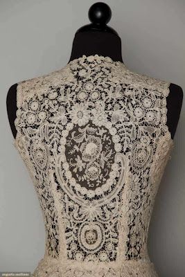 Part of a wedding dress, would make a cool shirt or vest... Lace Clothes, Shaved Side, Lace Clothing, Vintage Lace Weddings, Side Hairstyles, Crochet Vintage, Moda Retro, Lace Wedding Dress Vintage, Lace Veils