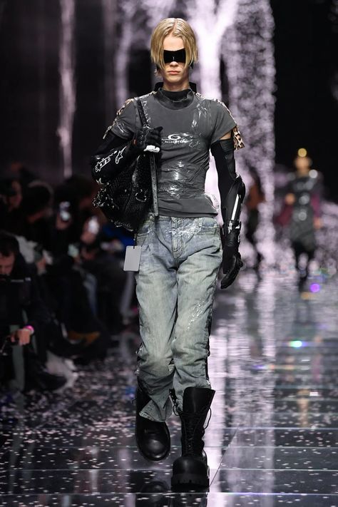 Balenciaga Runway, 2024 Runway, Balenciaga Fashion, Show Collection, B Fashion, March 2024, Just Cavalli, Fashion Show Collection, Mens Fashion Trends