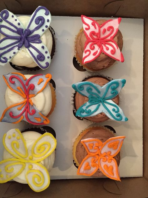 Winx cupcakes Winx Club Party, Winx Club Birthday, Anime Bento, January 2024, Club Parties, Club Party, Winx Club, Candy Recipes, Graduation Party