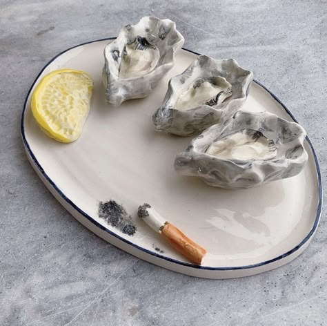 Oyster Plates, Handmade Ceramics Vase, Clay Diy Projects, Diy Ceramic, Pottery Inspo, Diy Pottery, Ceramics Pottery Art, Ceramics Ideas Pottery, Unique Ceramics