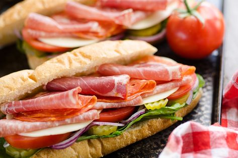 Italian Hero Sub Sandwich is a copycat recipe of the popular Subway foot long that makes a delicious and easy lunch for a crowd! Deli Sandwiches Recipes, Chicken Salad Sandwich Recipe, Sub Sandwich, Caprese Recipes, Caprese Sandwich, Healthy Sandwich Recipes, Classic Sandwich, Deli Sandwiches, Sub Sandwiches