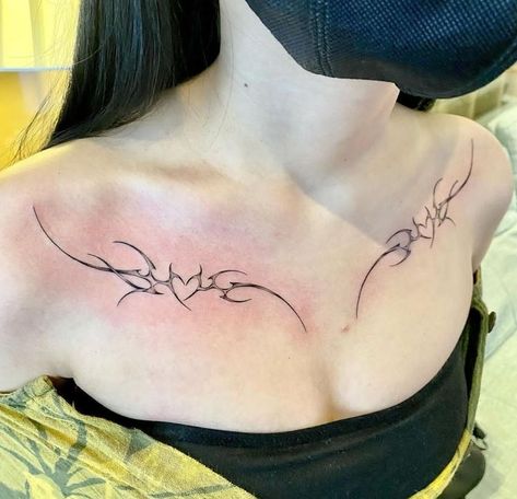 Simbols Tattoo, Tattoos For Lovers, Tattoo Style Drawings, Collar Bone Tattoo, Discreet Tattoos, Spine Tattoos, Aesthetic Tattoo, Subtle Tattoos, 문신 디자인