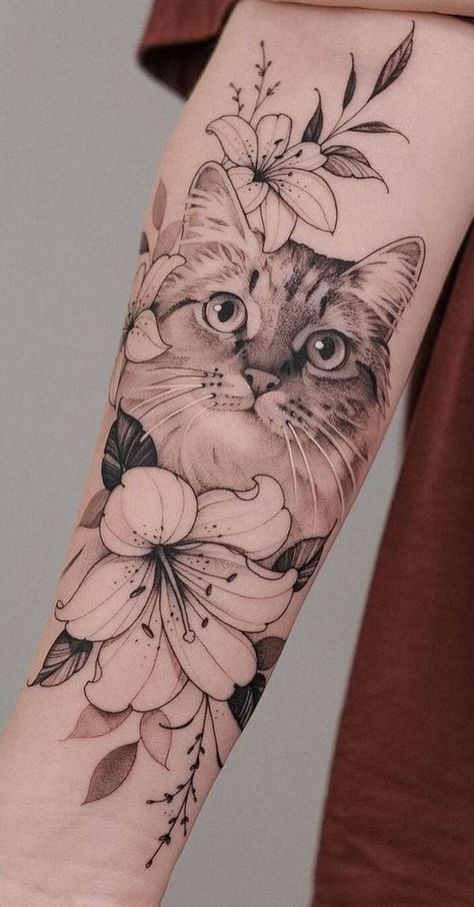 Cats Flowers Tattoo, Cat Tattoo Shoulder, Creative Cat Tattoo, Cat In Flowers Tattoo, Cat Tattoo Forearm, Forearm Cat Tattoo, Cat Tattoo Realism, Flores Tattoo Mujer, Cat Tattoo With Flowers