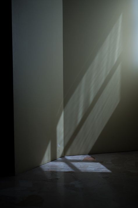 Shadows on a wall from light coming through a window. Light In A Dark Room, Fond Studio Photo, Light And Shadow Photography, In Praise Of Shadows, Window Shadow, Christian Graphic Design, Lock Screen Backgrounds, Shadow Photography, Ancient Technology